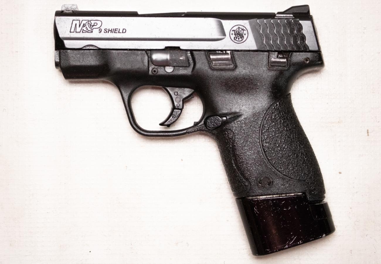 SMITH AND WESSON M&P9 Shield  9mm Police Trade-In Semi-Auto Pistol with Hyve Magazine Extension